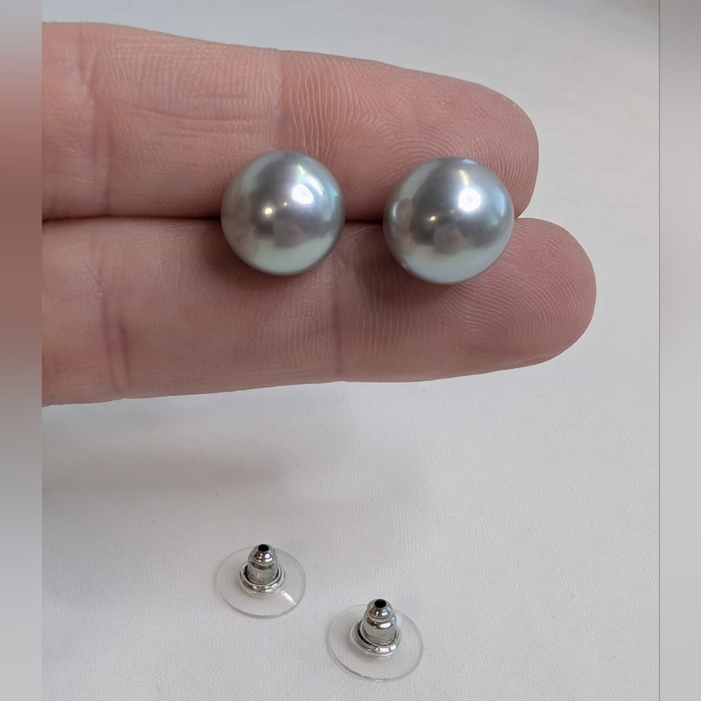 Vintage Genuine Pearl Chunky Stud Earrings - Picture 5 of 10